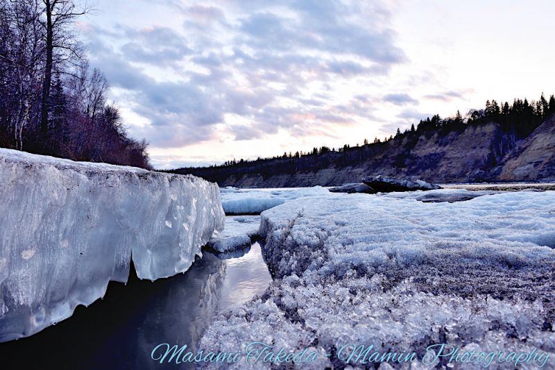 File:North Saskatchewan River with melting ice Edmonton Mamin Photo.jpg